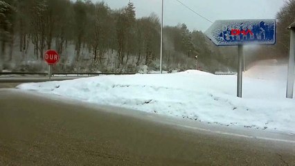 Sürücüler dikkat ! Bolu Dağı geçişi bembeyaz!