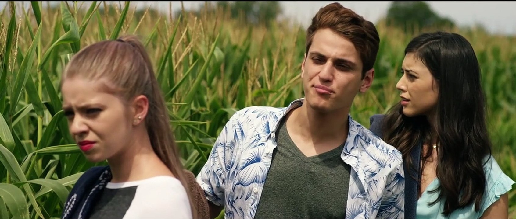 Scarecrows Trailer DF