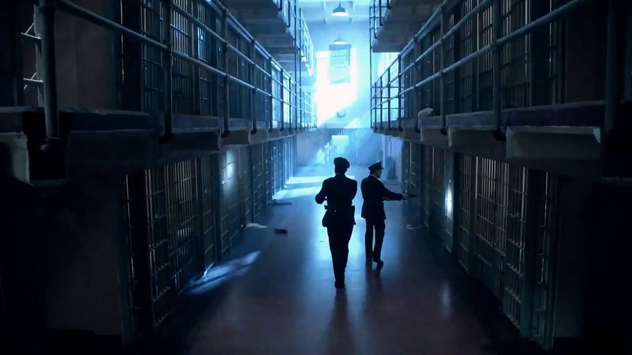 Alcatraz Trailer DF