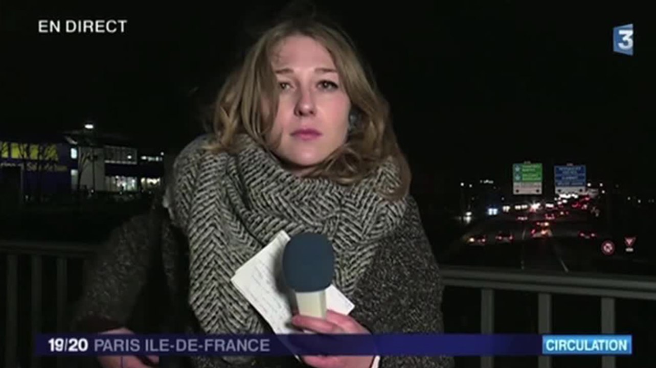 Le Zapping du 26/12 : Grand moment de solitude pour une journaliste en duplex