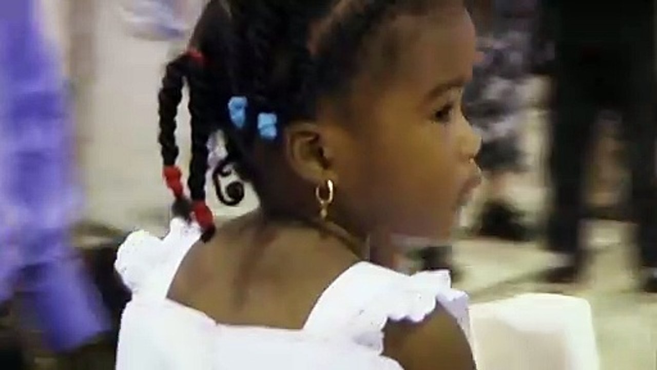 Dance Fight Love Die - Unterwegs mit Mikis Theodorakis Trailer DF