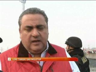 Lori tangki gas meletup di Mexico