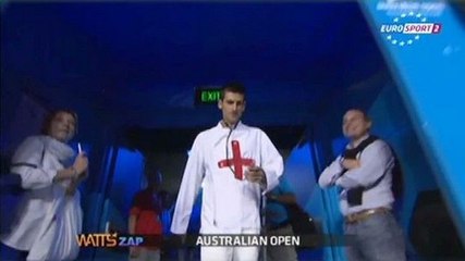 Zapping Sport du 9/02 : Novak Djokovic joue les infirmiers