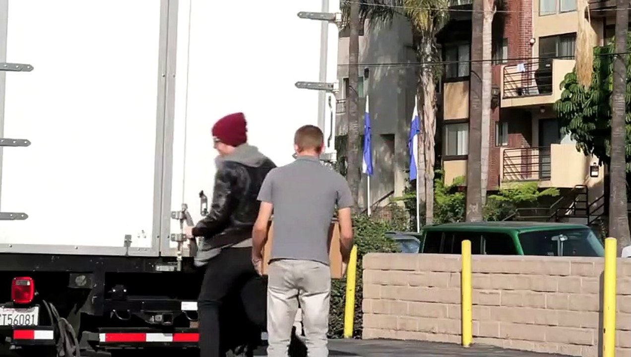 The New Republic Trailer OV