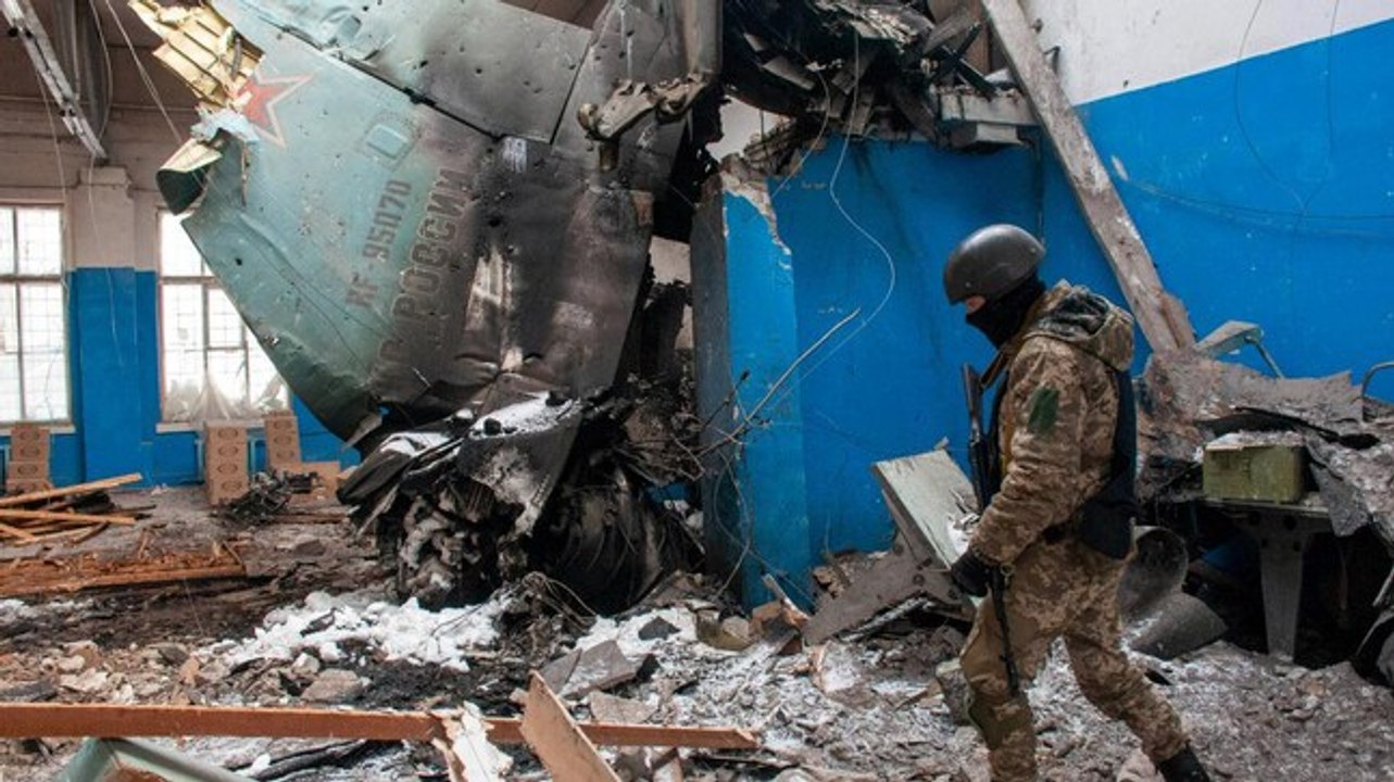 Russian air strike hits residential building in Ukraine's Kharkiv, 2 killed