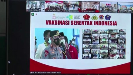 Kapolda NTT Melaksanakan Vaksinasi Serentak
