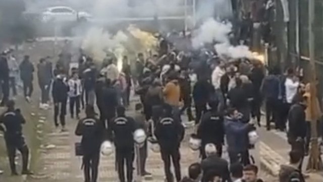 Bursa’da amatör maçta kavga çıktı, çevik kuvvet müdahale etti