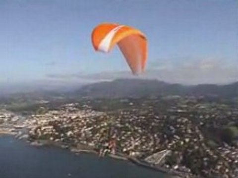 Paramoteur 64. Décollage paramoteur biplace à pieds paramoteur64.com