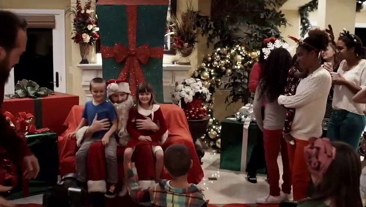Saving Christmas Trailer OV