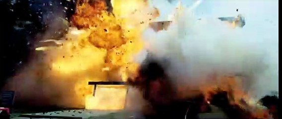 The Dark Knight Trailer (4) DF