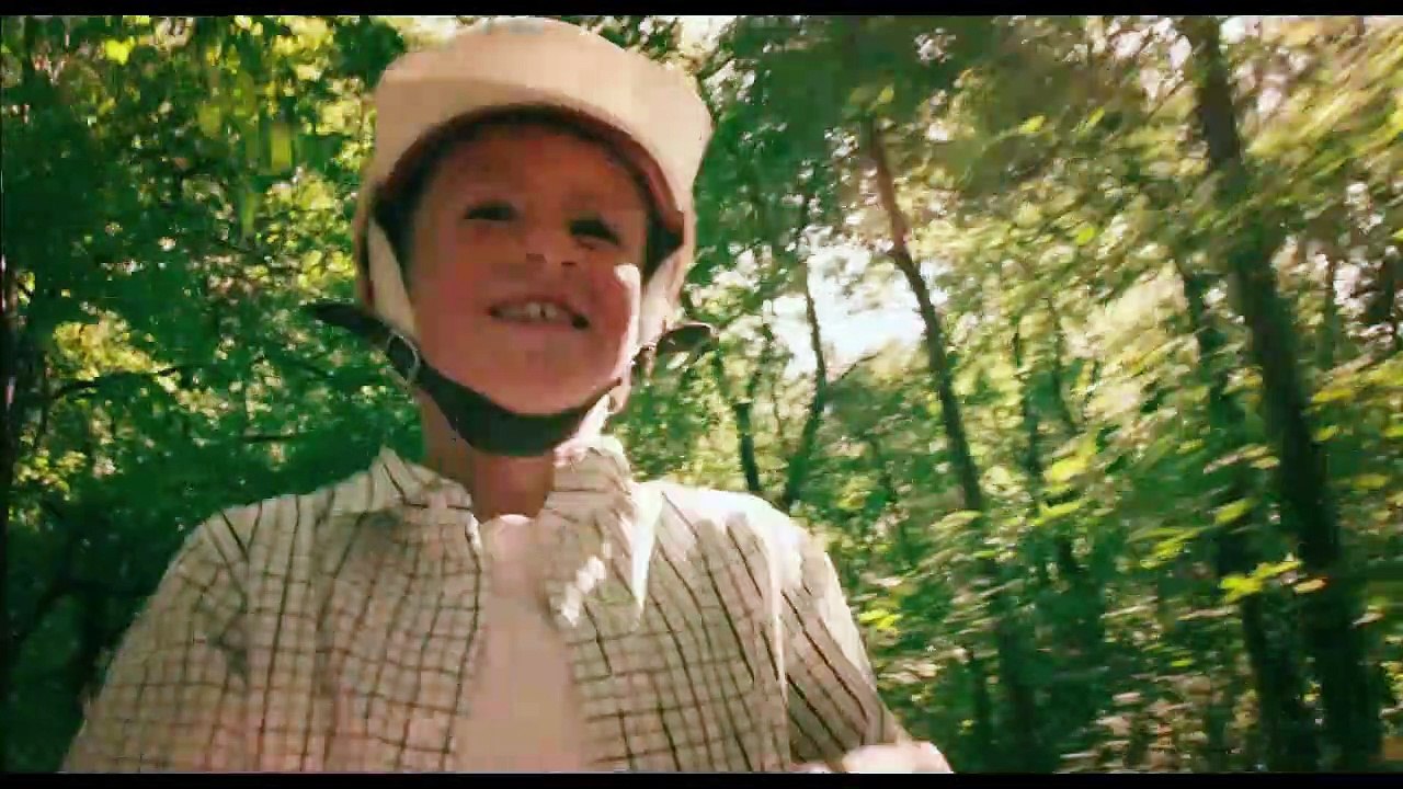 Das Pferd auf dem Balkon Trailer (2) DF