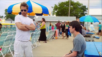 Ganz weit hinten Trailer (3) OV