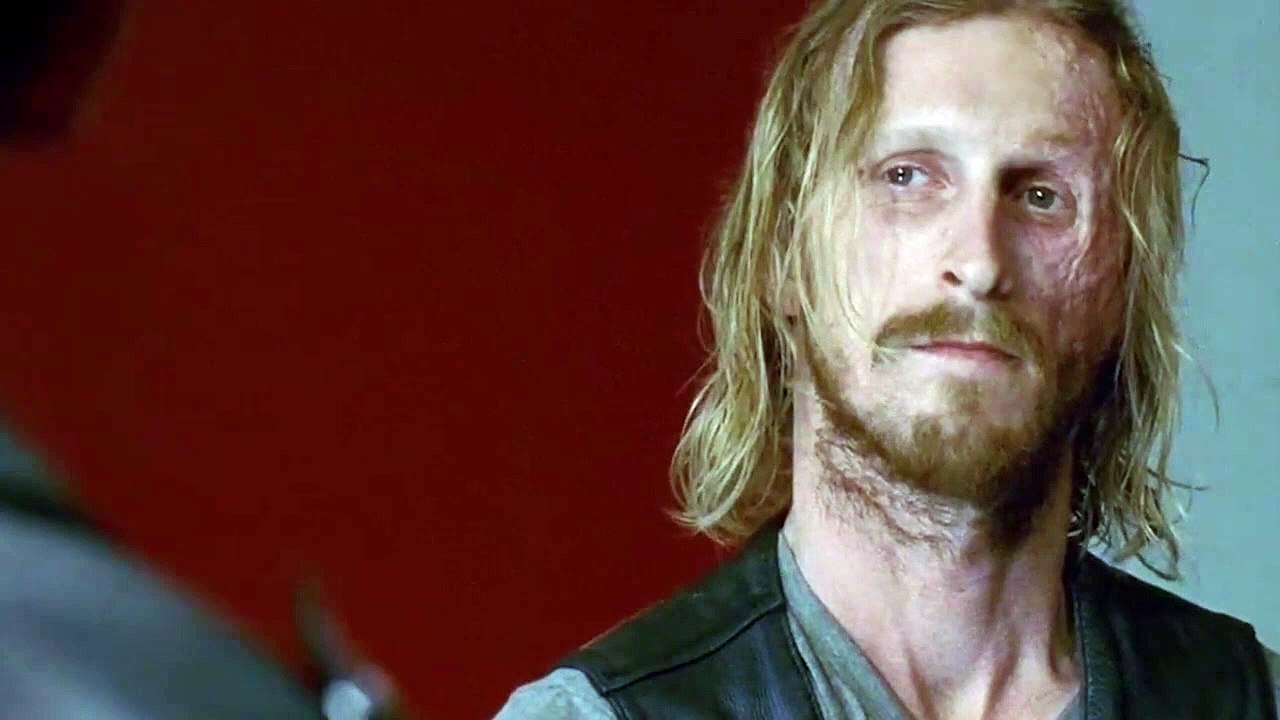 So ist Dwight in den Comics zu seiner Narbe gekommen (FS-Video)