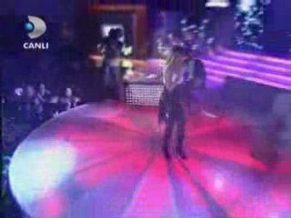 Beyaz Show - Gülben Ergen - Sürpriz
