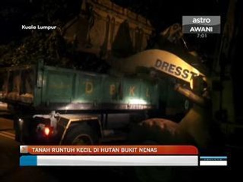 Tanah runtuh kecil di hutan Bukit Nanas