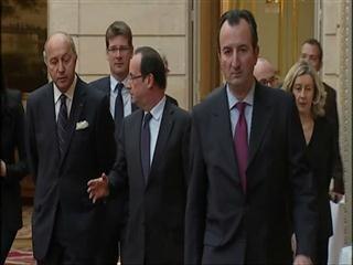 Hollande says French troops backing Mali offensive