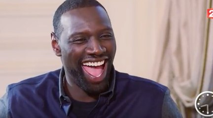 Le zapping du 02/12 : Omar Sy se paye la tête d’une journaliste