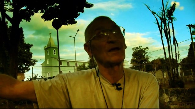 Nas Minhas Mãos Eu Não Quero Pregos Trailer Dublado