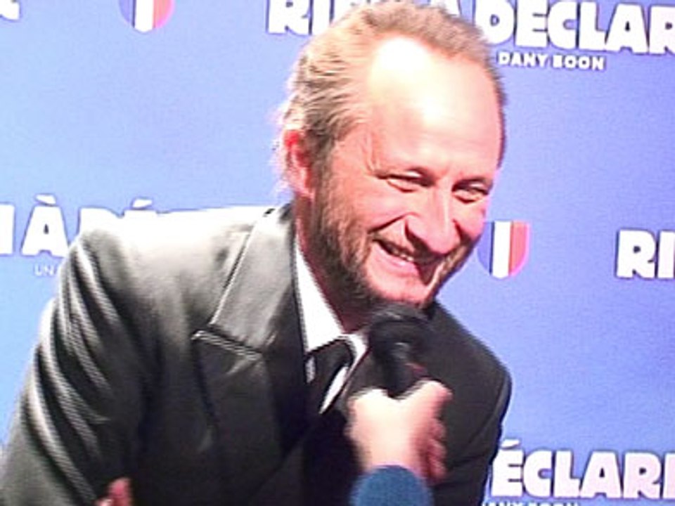 Benoit Poelvoorde : " Les femmes laissez-vous pousser le pubis pour la Belgique et on vérifiera cet été! "