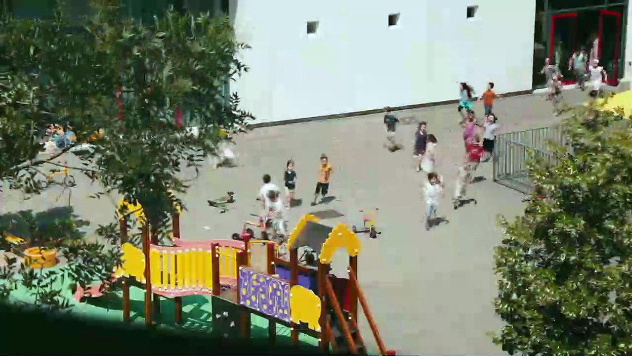 Und wenn wir alle zusammenziehen? Trailer DF