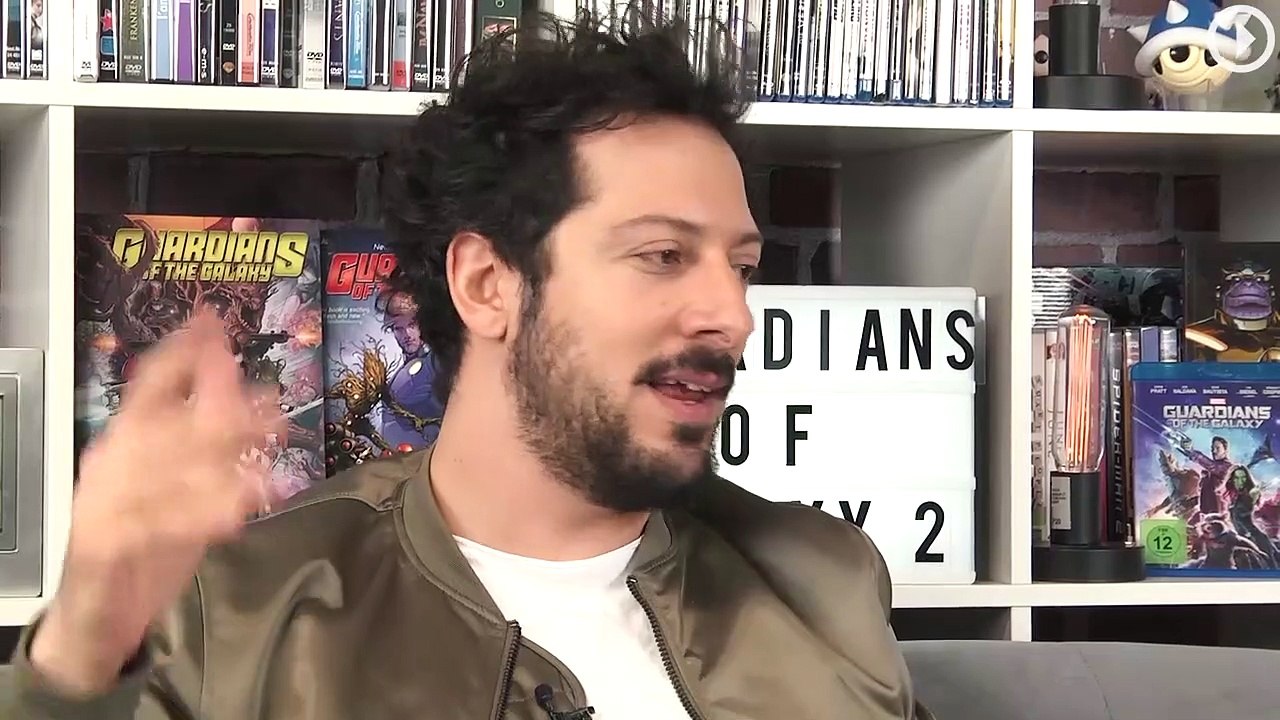 Fahri Yardim beantwortet Google-Anfragen zu 'Guardians Of The Galaxy Vol. 2' (FILMSTARTS-Original)