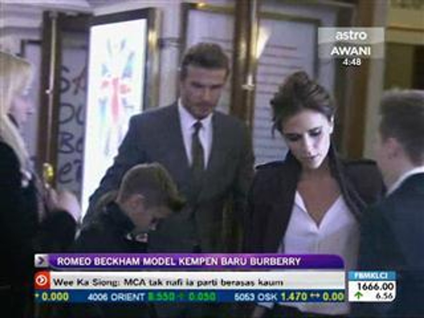 Romeo Beckham model baru Burberry