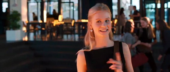 Halt mich fest Trailer (2) OV