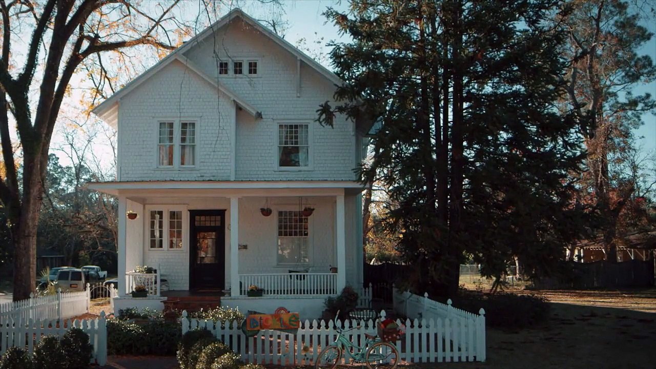 Lena & Snowball Trailer DF