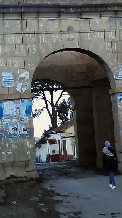 من آثار سور الغزلان ، ولاية البويرة