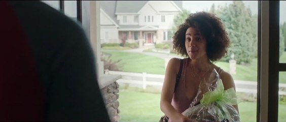 Im Bett mit Holly Trailer DF