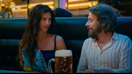 Une bande-annonce pour “Tralala” avec Mathieu Almaric et Josiane Balasko a été dévoilée