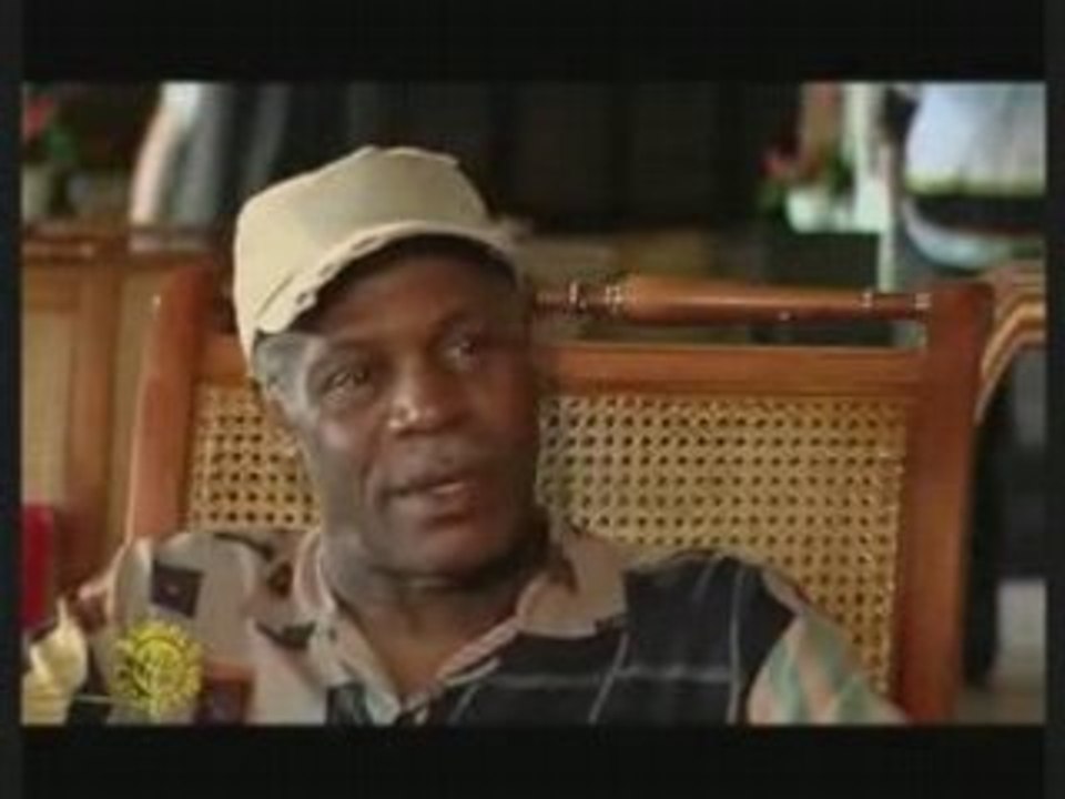 B.World Connection : Danny Glover - 2