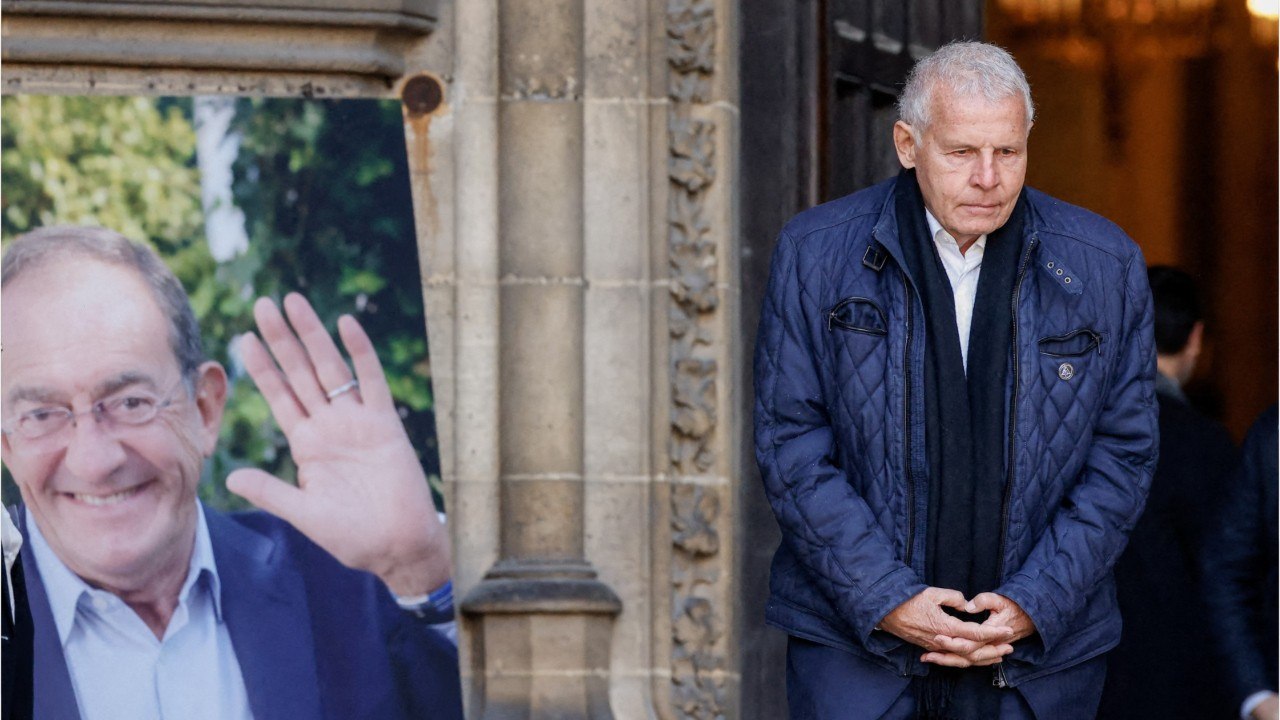 FEMME ACTUELLE - Obsèques de Jean-Pierre Pernaut : Patrick Poivre d'Arvor, Nikos Aliagas, Cyril Hanouna... la grande famille de la télévision endeuillée