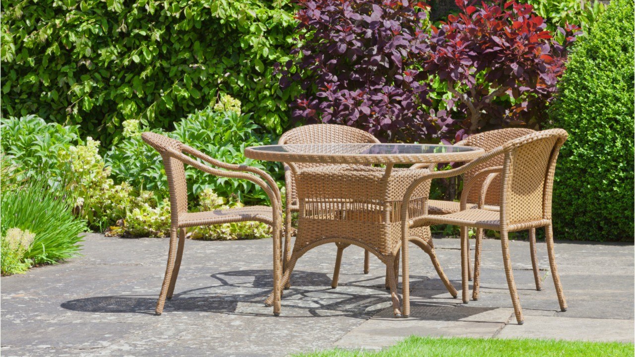 Wie gartenmöbel frühlingsfit werden