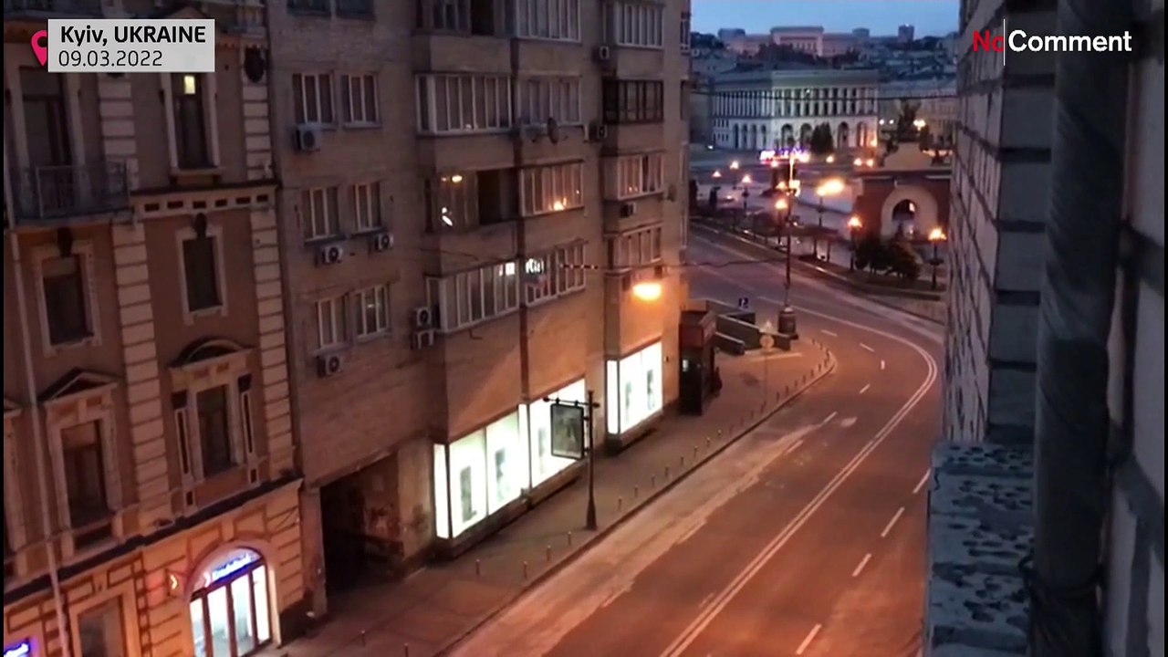 Ukraine: Nationalhymne im Kriegslärm