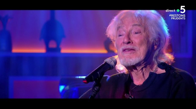 Zapping du 18/12 : Hugues Aufray oublie les paroles de sa chanson en direct