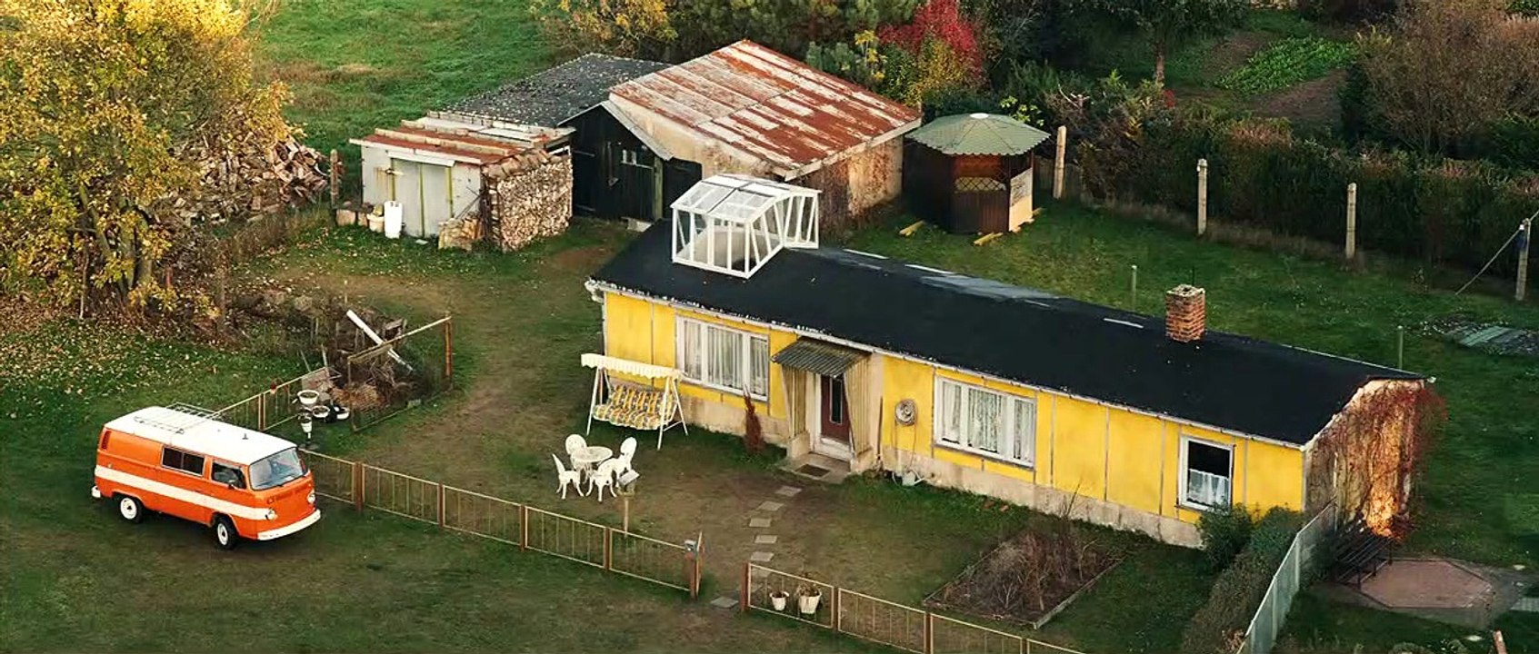 Axel, der Held Trailer DF