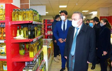 Ardahan Valisi Hüseyin Öner, stokçuluk ve fahiş fiyat denetimi yaptı