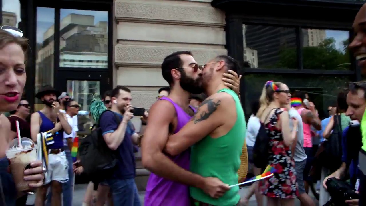 Enquête exclusive (M6) Homophobie dans le monde aux racines de la haine