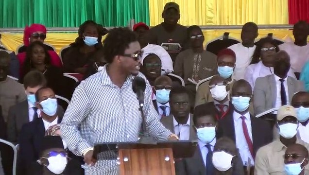 WALLY SECK A MACKY SALL : DANGAY LIGGEY LOU BARI TE TOUTI WAKH , LOUNI FANG KEN DUKA DIEKH