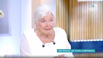 Line Renaud émue aux larmes, revient sur son AVC dans "C à Vous" (France 5)