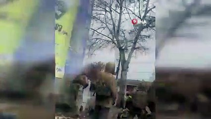Ukrayna askerlerine yönelik roket saldırısı saniye saniye görüntülendi