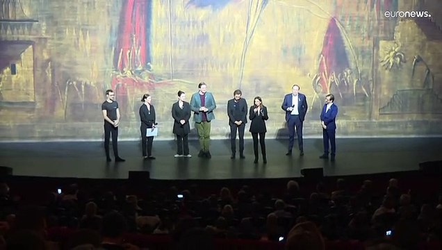 Zwischen Traum und Albtraum: Kiewer Balletttruppe tanzt auf der Bühne des berühmten Pariser Châtelet