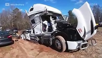 How to rebuild a wrecked semitruck