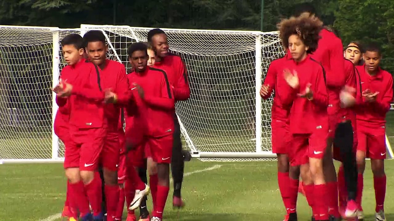 Das stille Leuchten Trailer DF