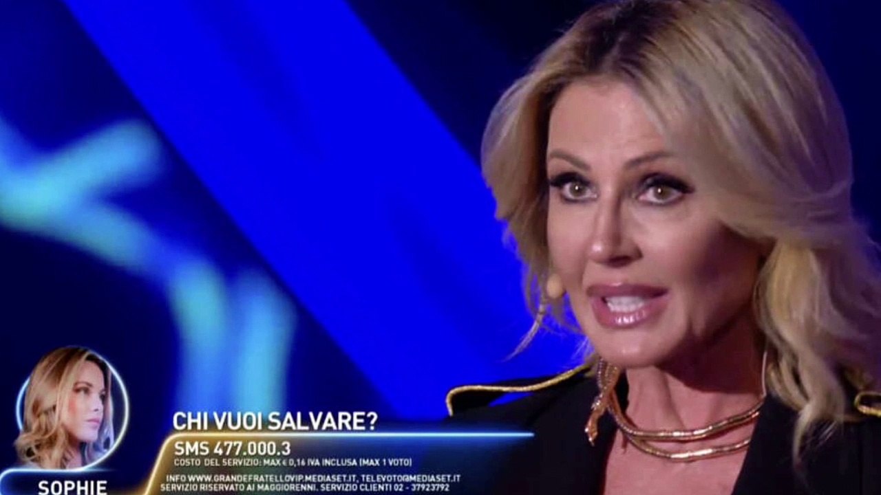 “Nella Casa mi ha tradita”. Nathaly Caldonazzo, uscita dal GF Vip fuori tutto