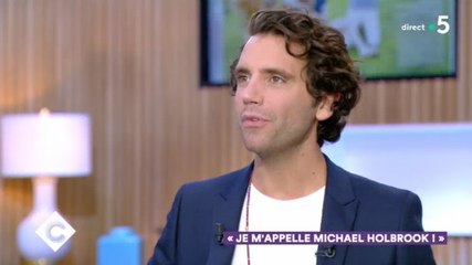 C à vous - Mika évoque avec humour sa relation avec son compagnon