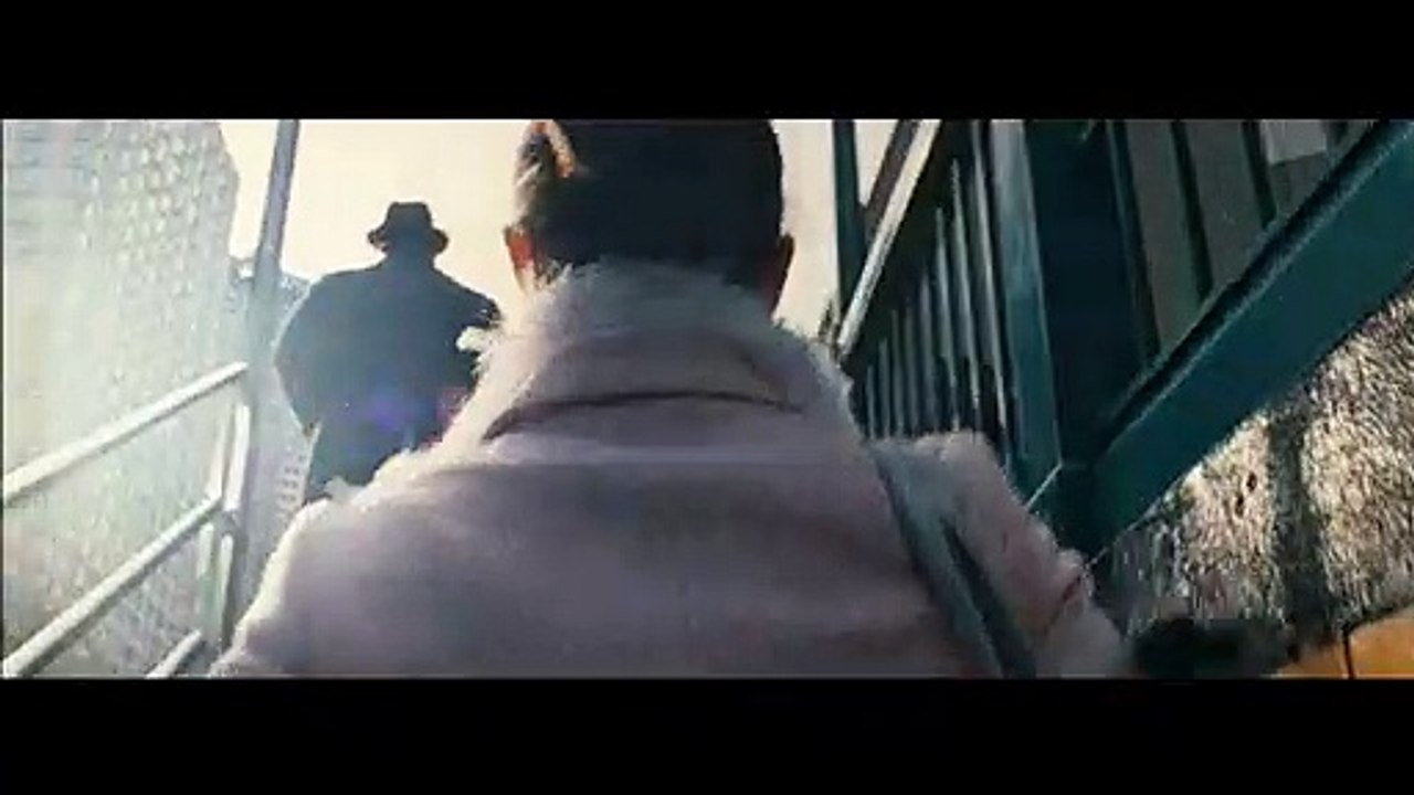 Black Swan Trailer DF