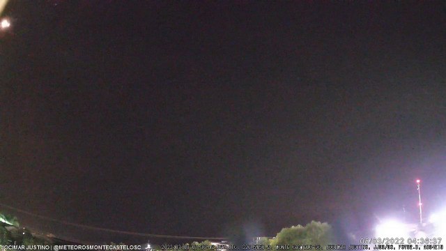 Lixo espacial atravessa céu de Monte Castelo