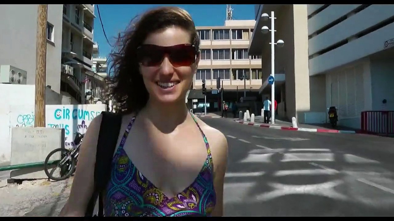 Swimmingpool am Golan Trailer DF